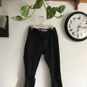 🖤Brandy Melville Ripped Knee Jeans